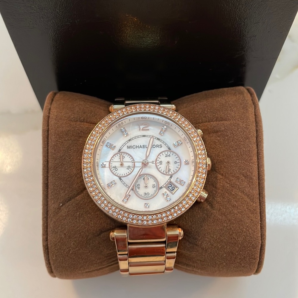 Micheal Kors rose gold watch